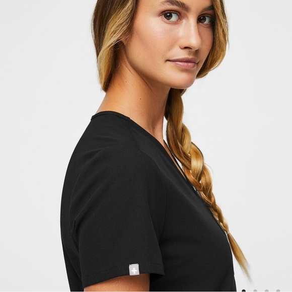 Catarina One-Pocket Scrub Тор Black size XS - Picture 4 of 9